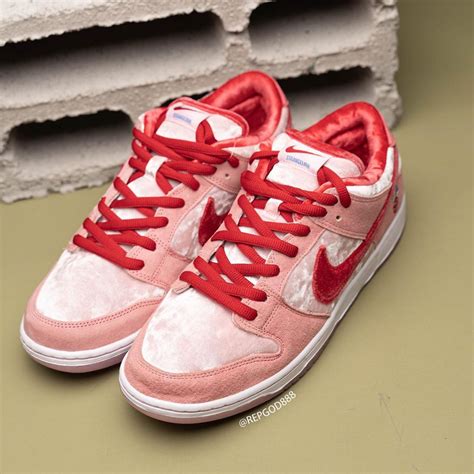 fake love nike|nike sb dunk low strangelove.